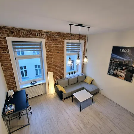 Apartment Klimatyczny W Magicznym Miejscu Lodz (Lodz)